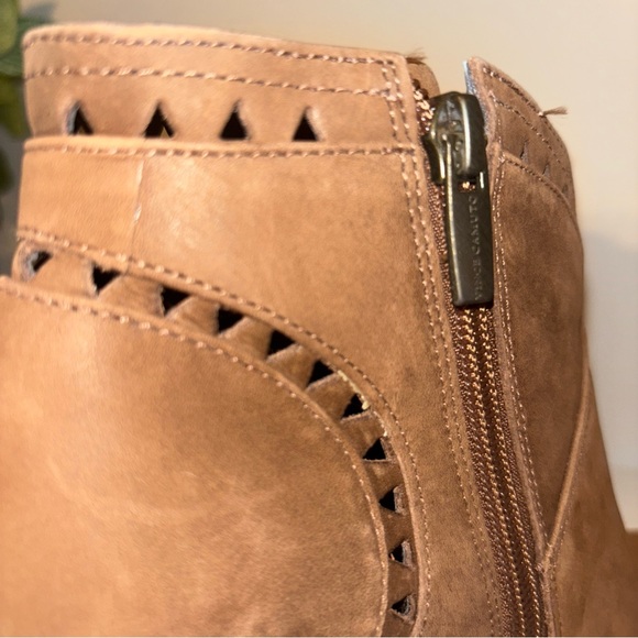 Vince Camuto VC-Fritan Brown Stacked Heel Boots - Picture 4 of 12